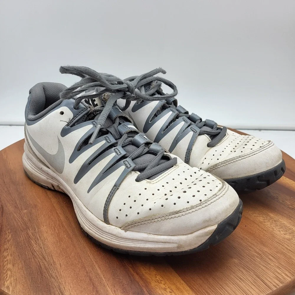 Nike Vapor Court Running Shoes Womens Size 8 631713-100 White Gray Trainers‎